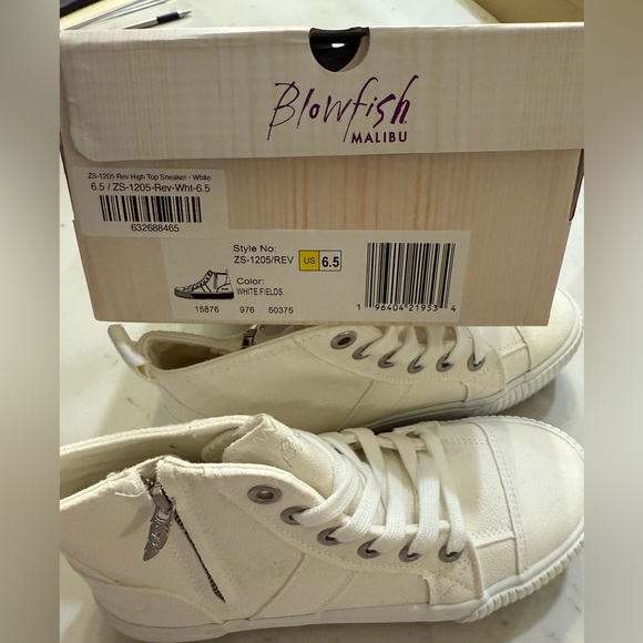 Blowfish Malibu rev high top sneaker, white SZ 6.5 new inbox - Picture 4 of 4